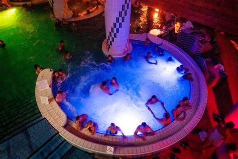 Zalakarosi tájkép lekváros üvegekkel