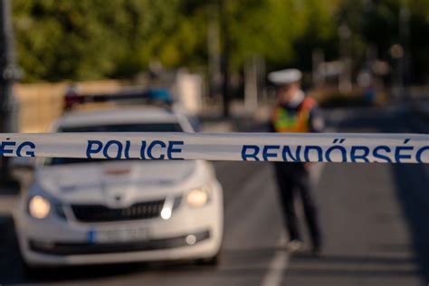 Rendőrségi szalag a helyszínen