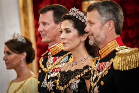 Királyi bál jelenet