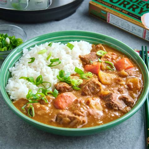 wokban készülő curry