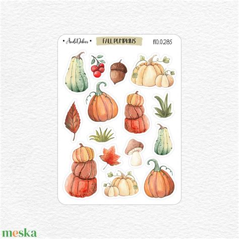 Őszi tökök és falevelek