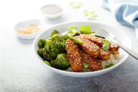 Teriyaki húsgolyók brokkolival és rizzsel