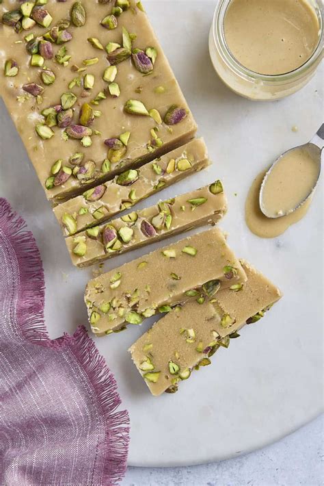 Halva különböző ízesítéssel