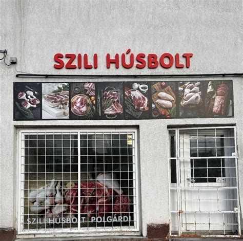 Hentesüzlet belseje, friss húsokkal