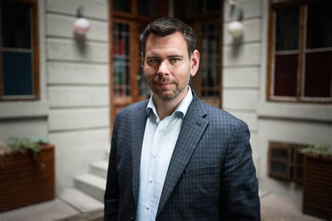 Ivanov Lilla étteremigazgató portréja