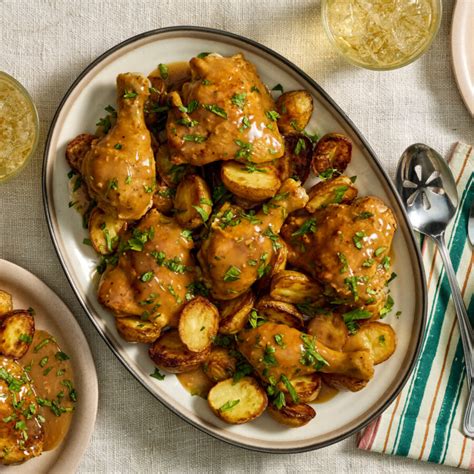 Tányér sült csirkemell spanyolul: Pollo al Ajillo