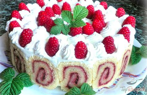 Málnás-epres piskótatekercs torta