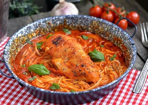 kész paradicsomos salsa spagetti grillezett csirkemellel