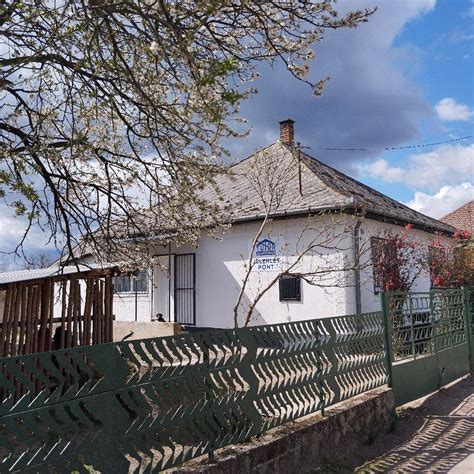 Jelenlét Pont épülete