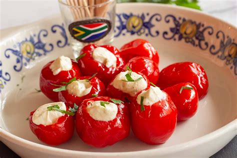 Szupermarket polcokon sorakozó Peppadew paprika