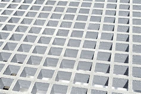 Műgyanta rács profilok alkalmazása ipari környezetben