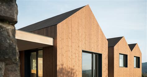 Lunawood ThermoWood hajópadló a homlokzaton