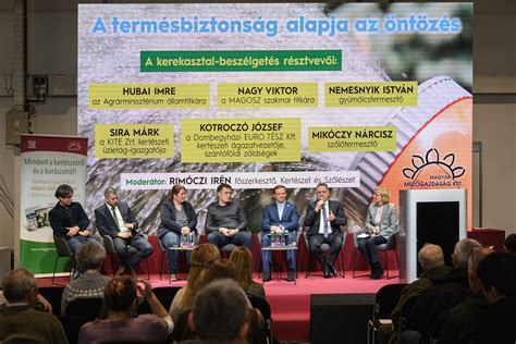 szakmai kerekasztal beszélgetés az AGROmashEXPO egyik színpadán