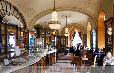 archív fotó a budapesti Gerbeaud cukrászdáról