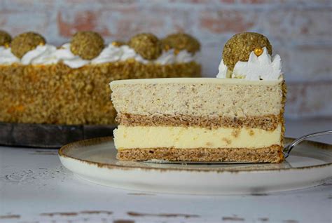 Diós torta szeletelve