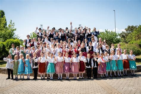 Hagyományőrző néptánc a fesztiválon