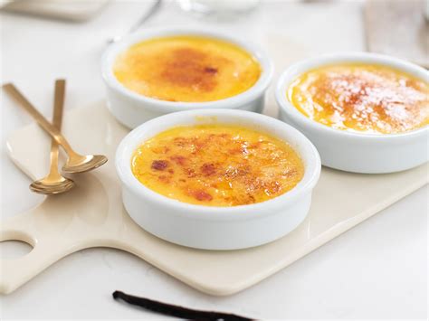 Crème brûlée friss bogyós gyümölcsökkel