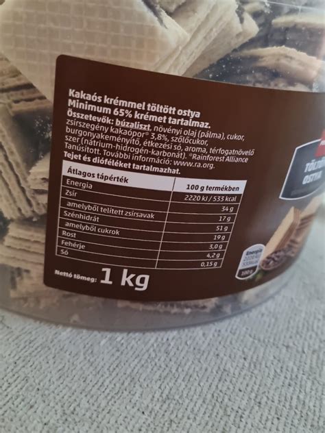 krémmel töltött kakaós kekszek választéka