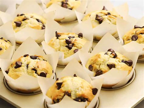 Muffin sütés közben a sütőben