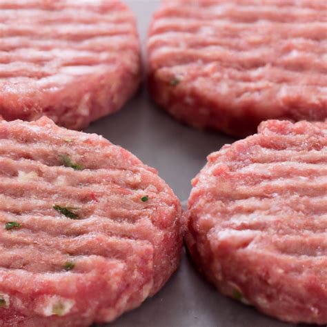 Hamburger húspogácsa hozzávalók egy tálban