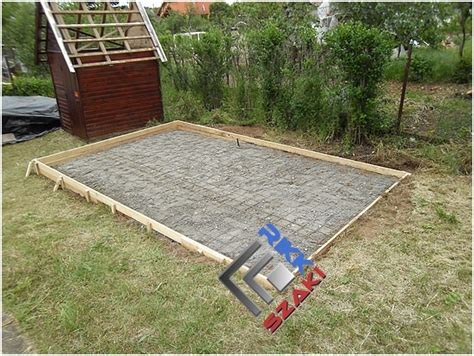Betonalap készítése kerti grillhez