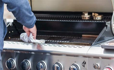 Grilltisztítás