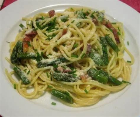 Tésztás carbonara spárgával