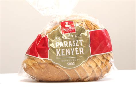 Szeletelt kenyerek a bolt polcán