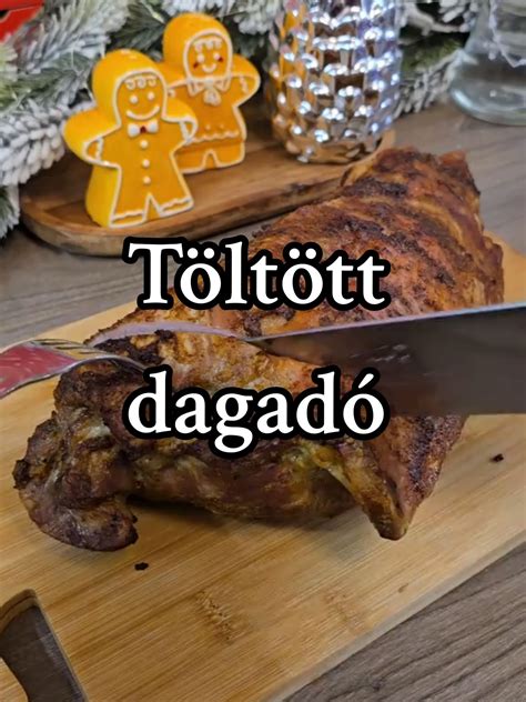 Töltelék hozzávalói: csirkemáj, hagyma, fűszerek, tojás, zsemlemorzsa