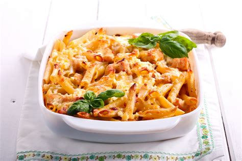 Kész tejszínes csirkés tészta parmezánnal