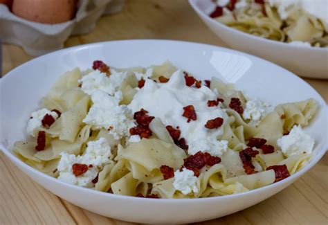 Túrós lángos tészta dagasztása