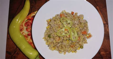 Bulgur, darált hús és paradicsom