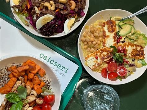Egy salátás étel a Life Kitchen Árkád Budapest étlapról