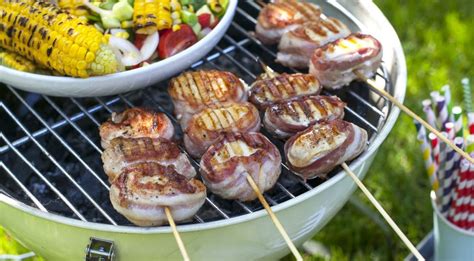 Különböző ételek a lávaköves grillen