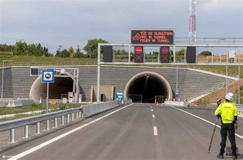 M85 alagút építése Virágvölgy