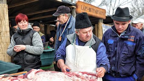 disznótoros asztal