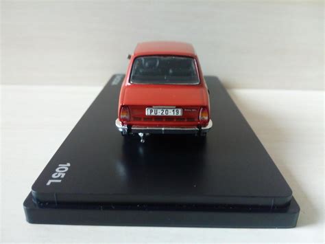 Abrex Skoda 105L 1977 Vörös Paprika modellautó