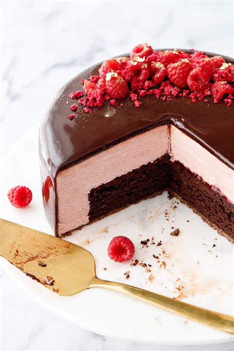 Raspberry mousse cake