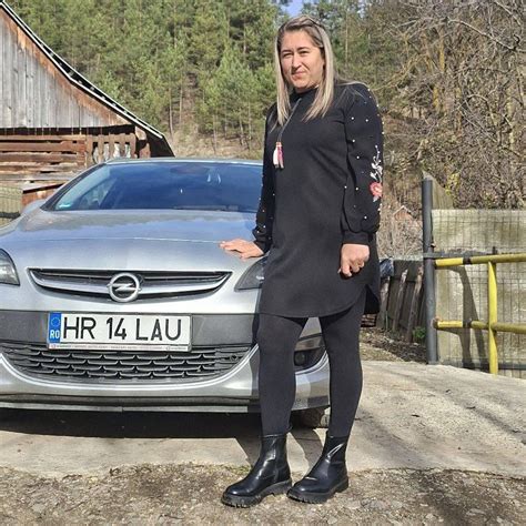 Aranybarnára sült pulykasteak a grillrácson