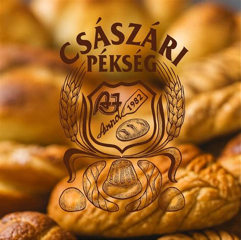 Pékségben készült kézműves kalácsok