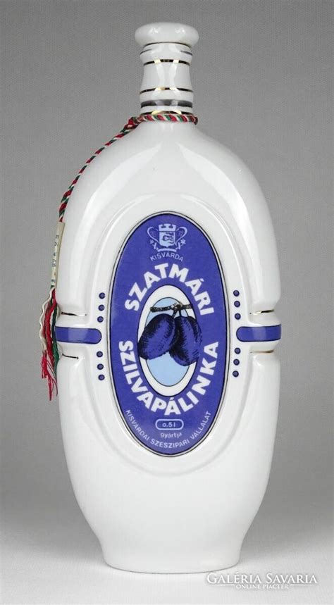 Szatmári Szilvapálinka üvegben