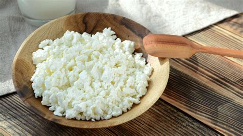 Túró és cottage cheese a hűtőben