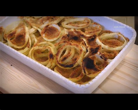 Sült hagyma parmezánnal gratinírozva