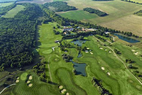 BOTANIQ Máriavölgyi Golf Klub légi felvétel