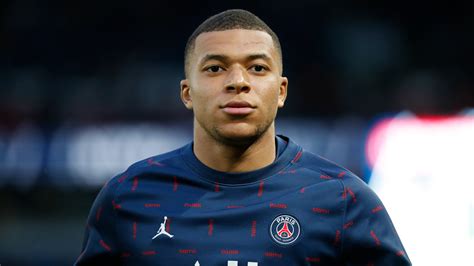 Kylian Mbappé PSG mezben