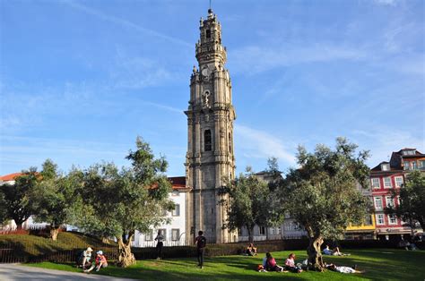 A Torre dos Clérigos, Porto egyik jelképe