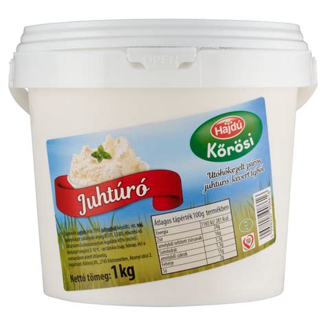 Juhtúró tejföllel elkeverve