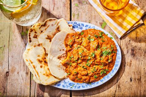 csirke tikka masala naan kenyérrel