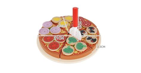 Kartonból készült játék pizza feltétekkel