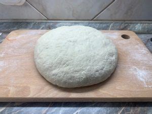 Kézzel dagasztott kenyértészta